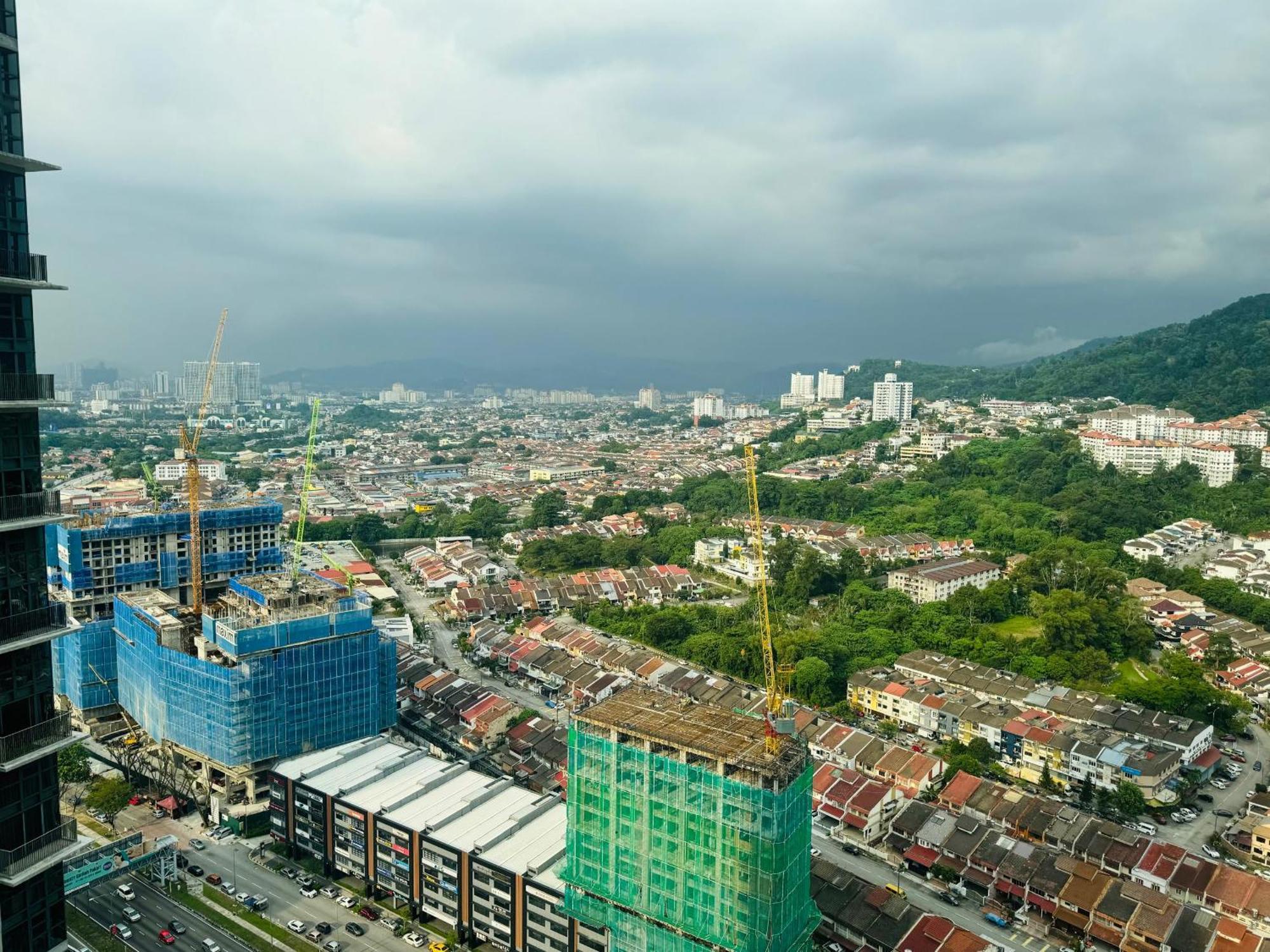 Apartment Eko Cheras Duplex By Deurban