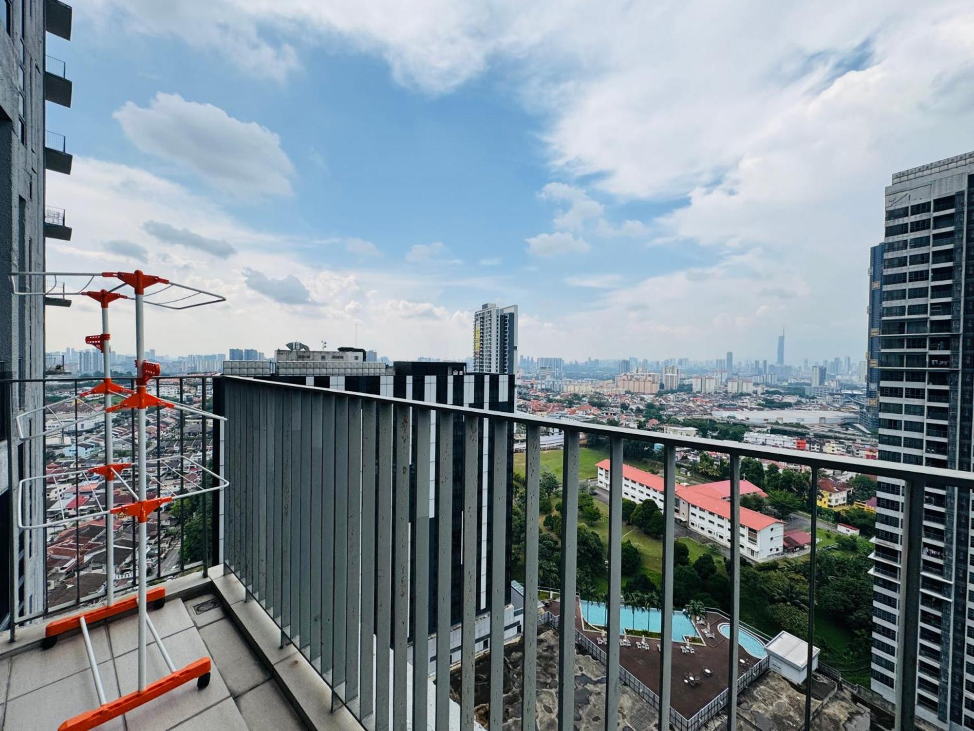 Apartment Eko Cheras Duplex By Deurban